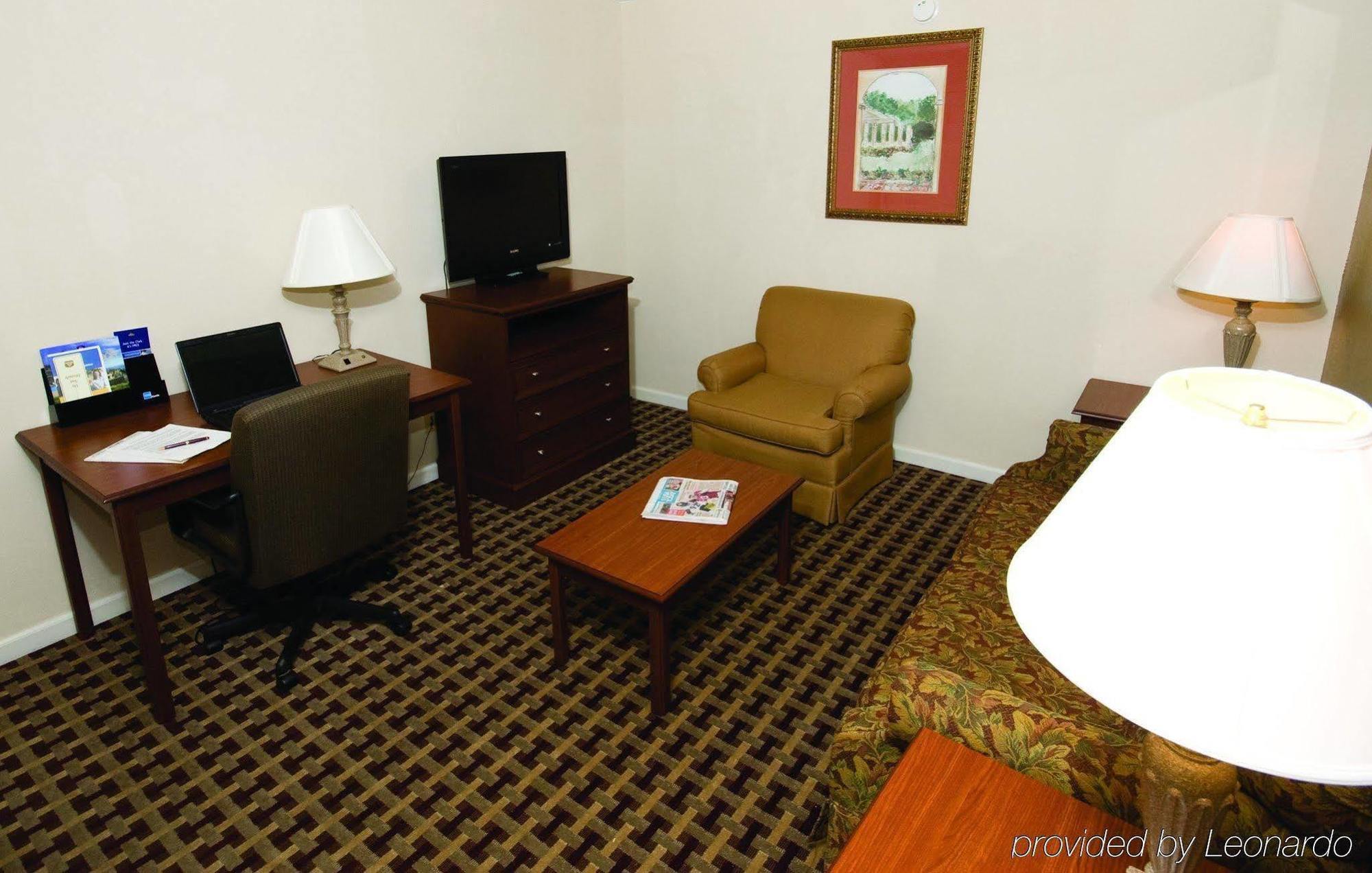 Surestay Plus Hotel By Best Western Jackson Room photo